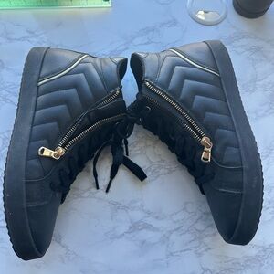 IGeox Black High-Top Sneakers  
 shoes size 8 1/2 pre-owned